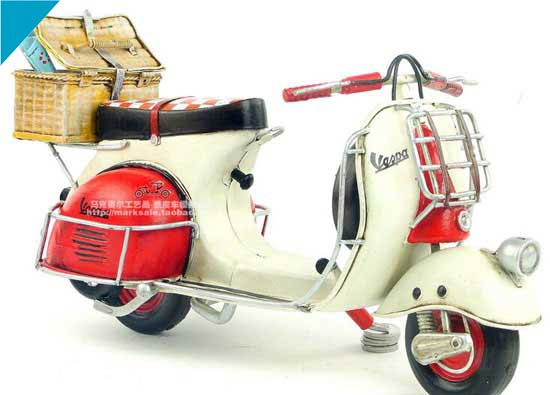 Red-White Medium Scale Tinplate 1959 Vespa Motorcycle Model