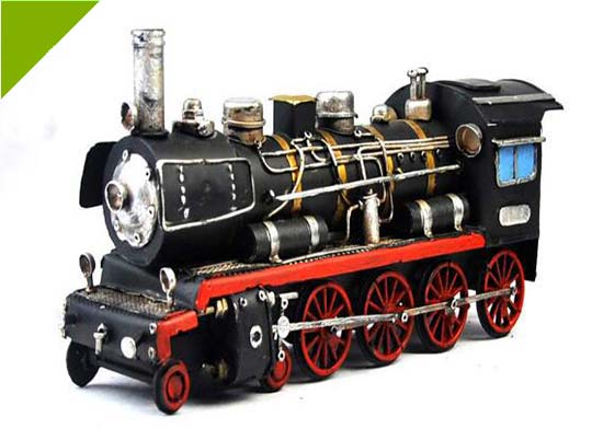 Medium Scale Black-Red Vintage Tinplate Steam Locomotive Model