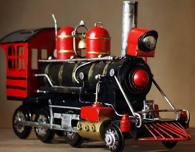 Large Scale Tinplate Red-Black Vintage Steam Locomotive Model